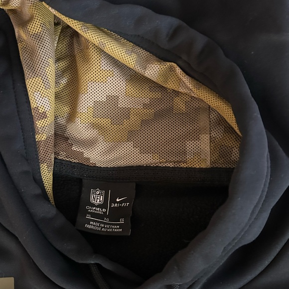 2020 Salute to Service New York Giants Hoodie - Picture 4 of 5